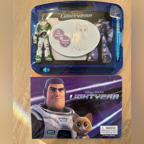 Disney Pixar Buzz Lightyear Magnetic Drawing Set w/Book and Funko pops - Picture 2 of 8